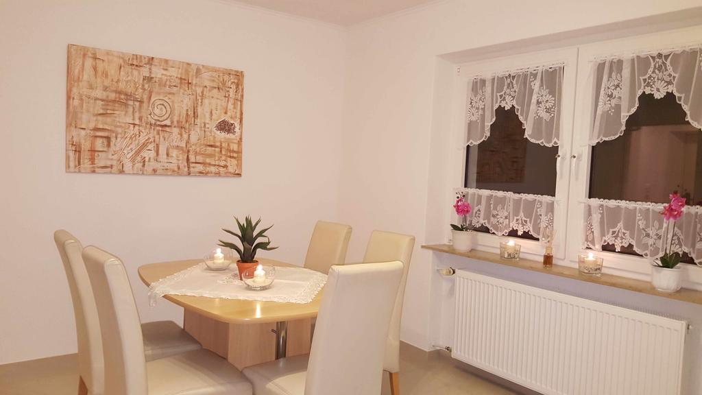 Holiday Apartment エッセン 部屋 写真